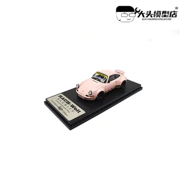1/64 MC RWB 930 Розово Розово Прасе Molded Под Натиска на Модел на превозното средство Penjing Колекция Подарък Играчка